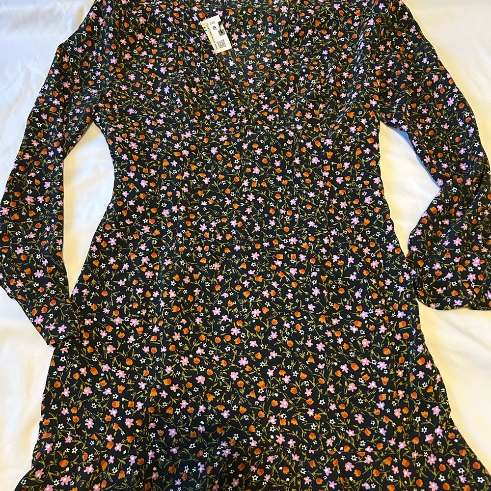 Zara Black Floral V-Neck Long Sleeve Mini Dress - Picture 2 of 4
